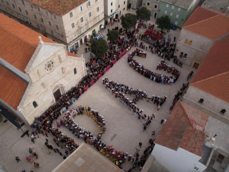 4Rest Vila Pag Town Kültér fotó