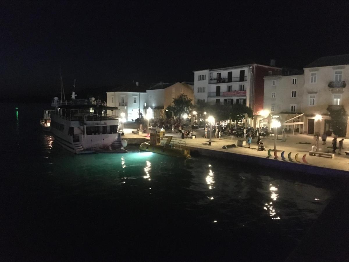 4Rest Vila Pag Town Kültér fotó